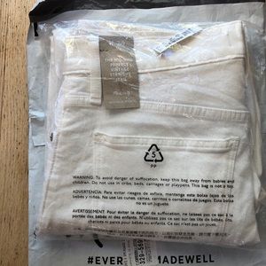 NWT Madewell Mid-Rise Perfect Vintage Straight Mom Jeans in Tile White 29
